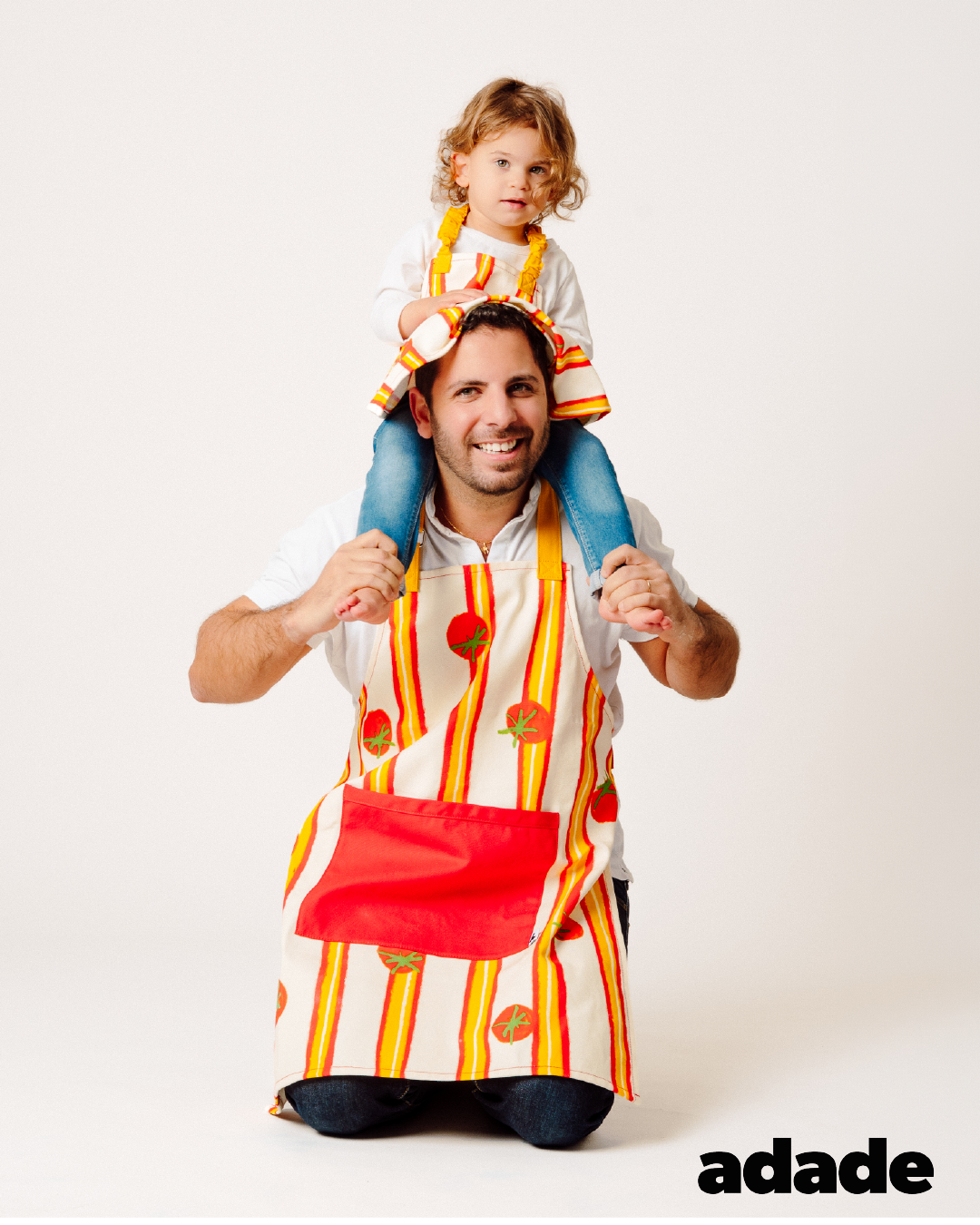 Tabliers cuisine parent et enfant assortis motif tomates – ADADE