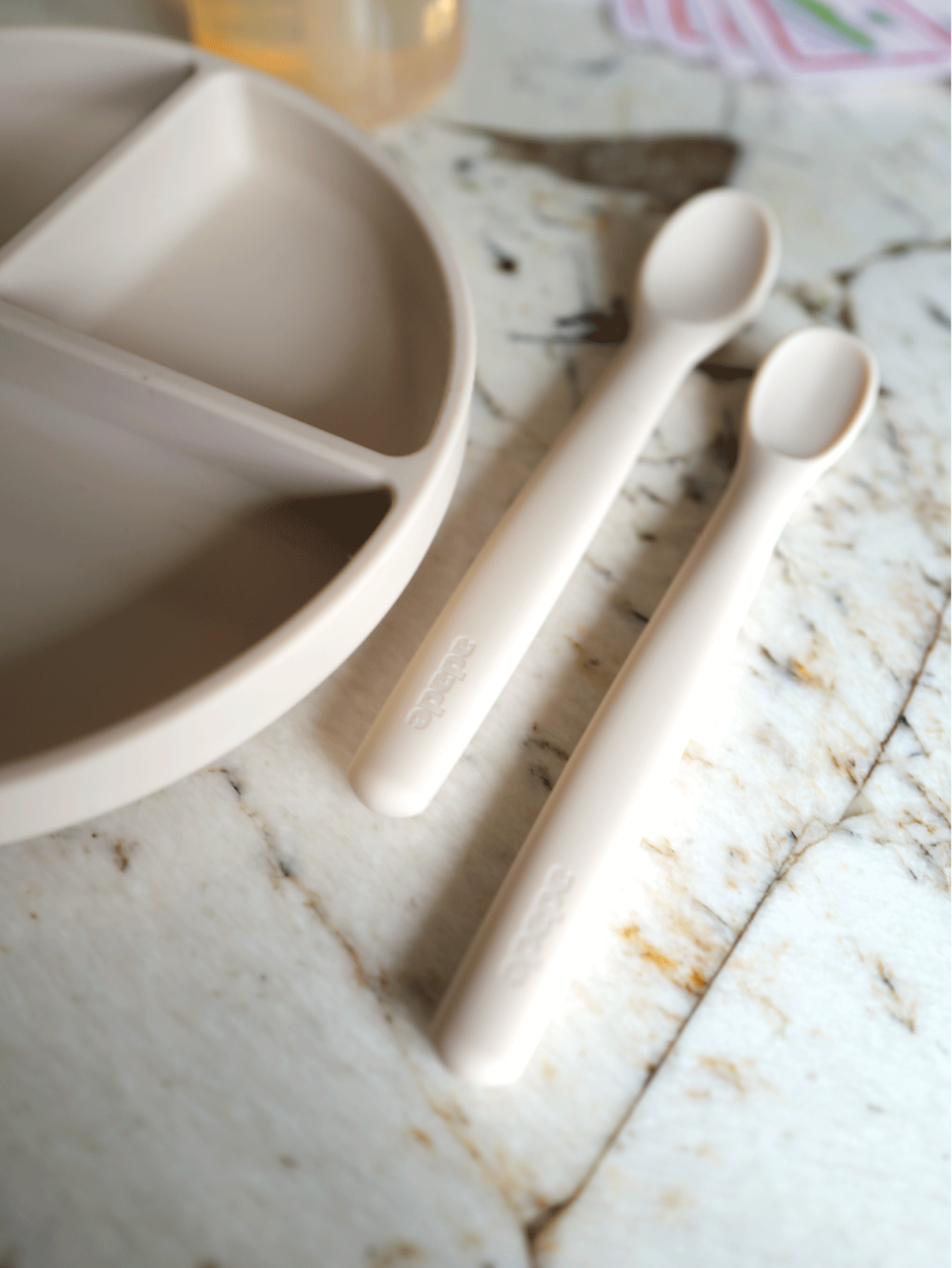 cuillère en silicone bébé