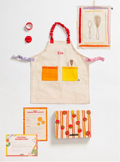 Box cuisine enfant Mini Chef ADADE avec tablier brodé prénom, linge de cuisine, recette et diplôme