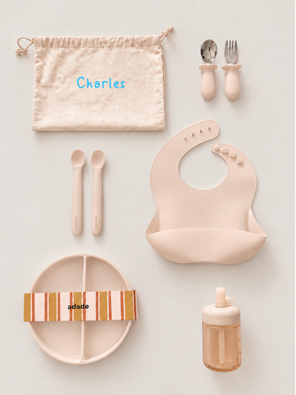 Tout le nécessaire pour accompagner les premiers repas de bébé.