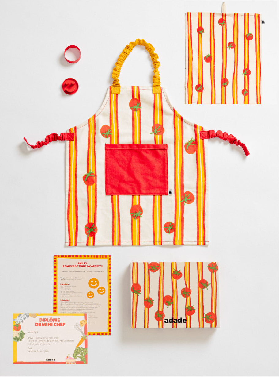 Tablier de cuisine pour enfant avec tomates, accessoires et recette de cuisine – coffret mini chef enfant ADADE